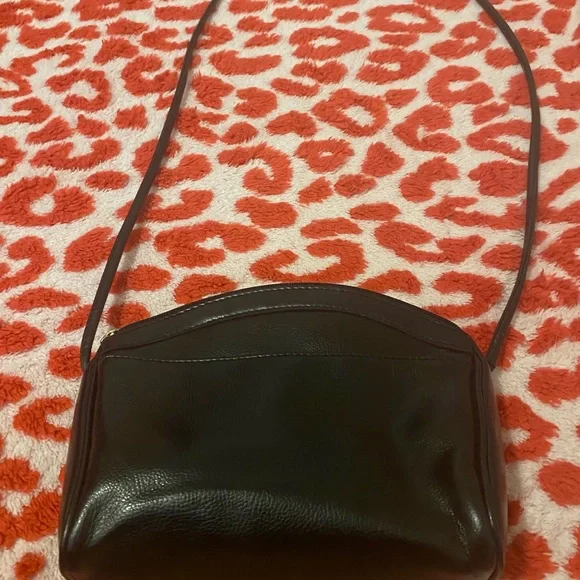 Liz Claiborne Black Crossbody Bag - Picture 4 of 5